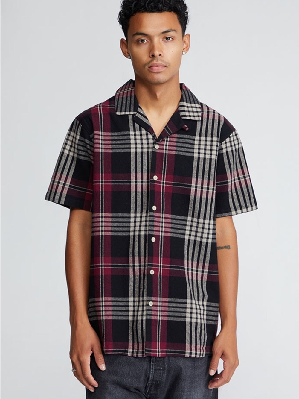 PacSun Button-Front Cotton Plaid Short Sleeve Camp Shirt iBlack Burgundy